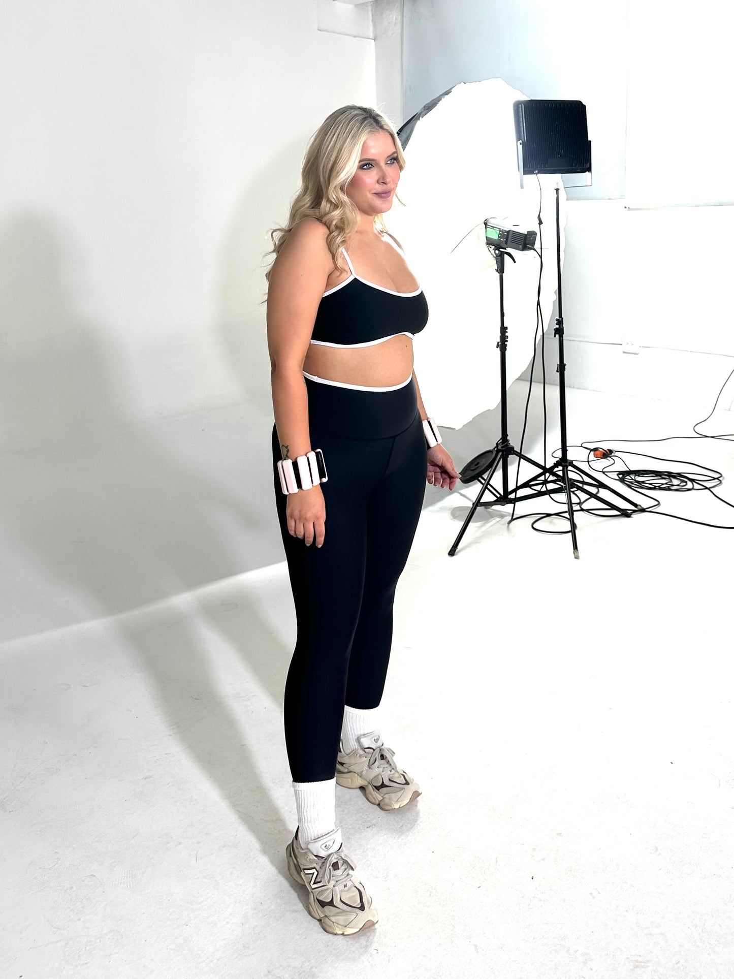 Leggings Black White Line