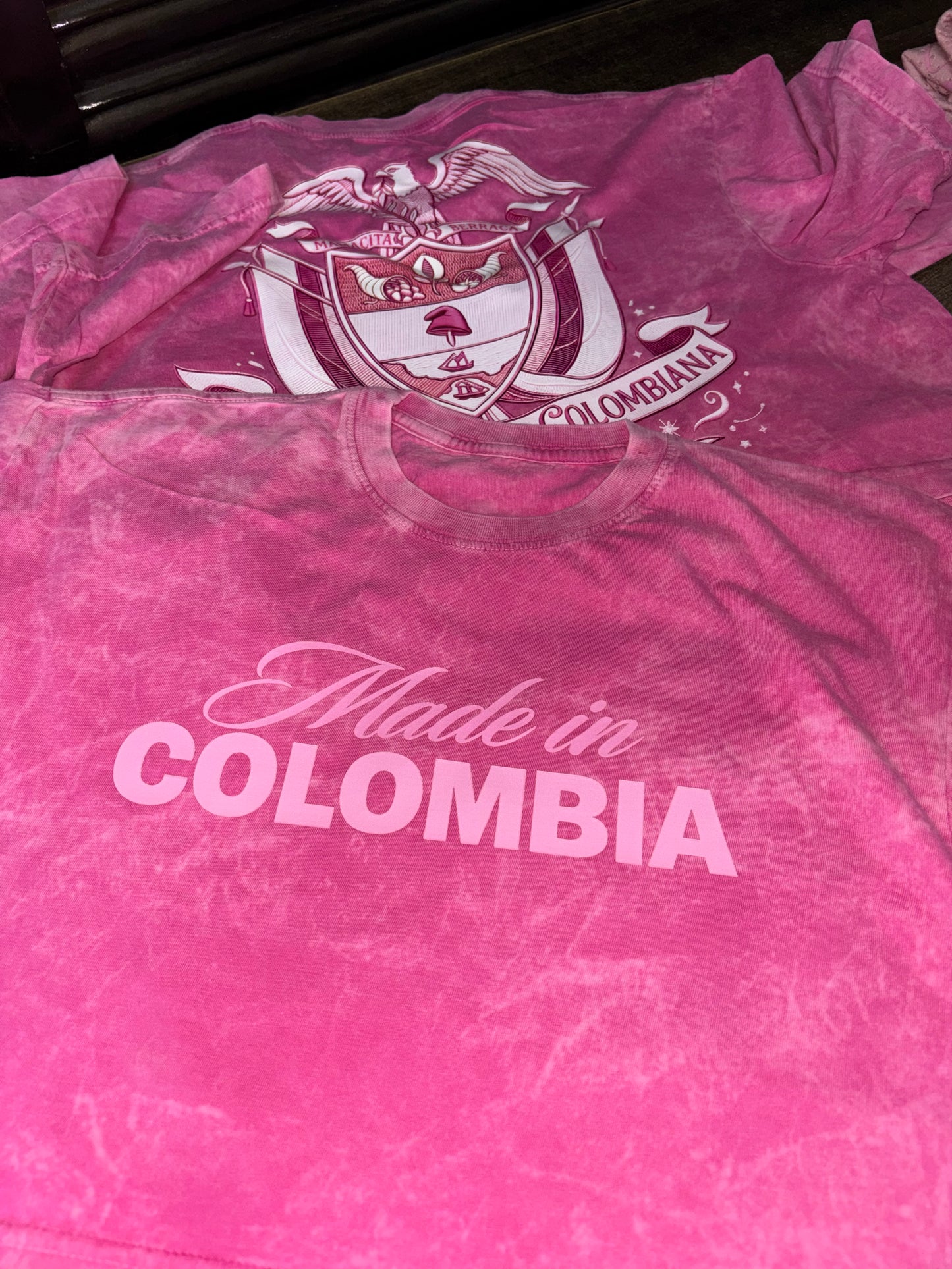 Made in Colombia T-Shirt Washed Pink