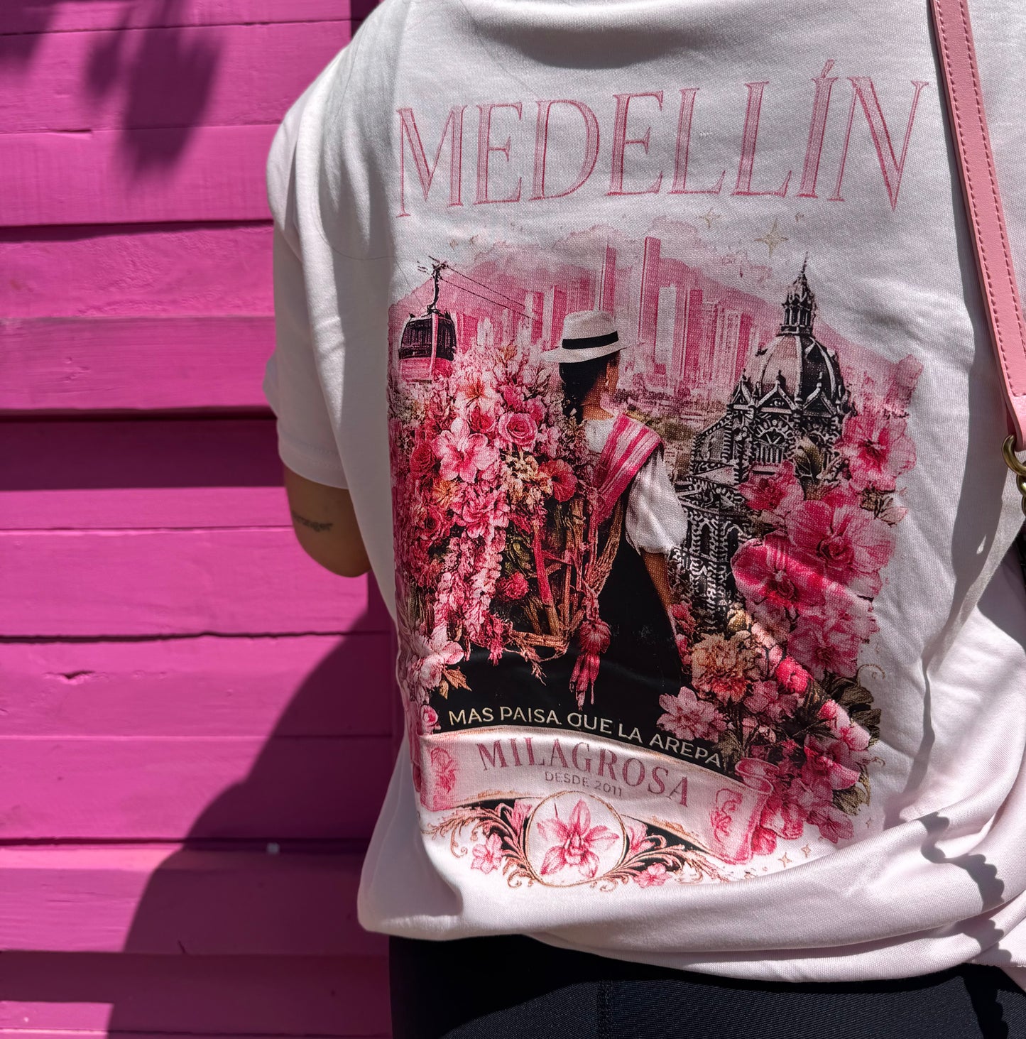 Made in Medellín Pink T-Shirt  (Algodón)
