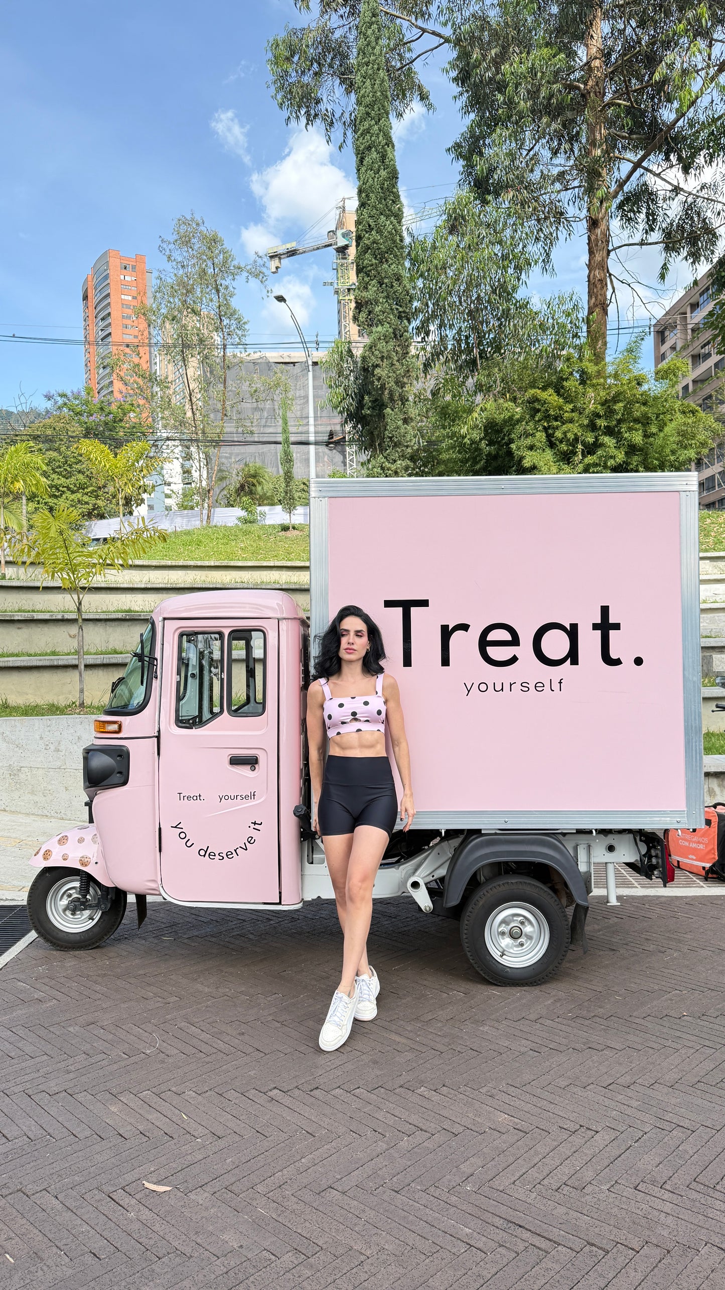 Top Dots Pink
