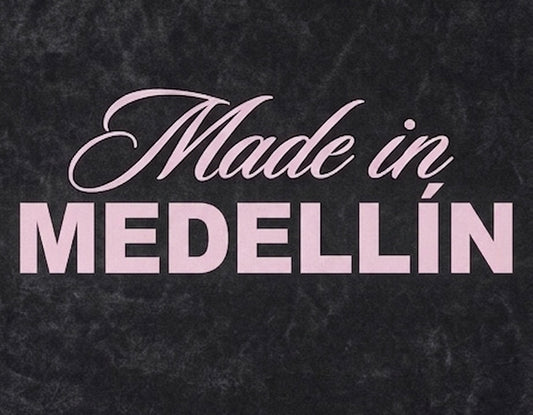 Made in Medellín Black Wash T-Shirt  (Algodón)